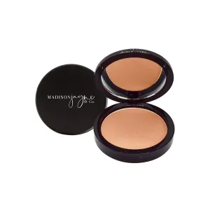 Dual Blend Powder Foundation, Use this dual blend powder foundation wet or dry to achieve a seamless blend of makeup to perfect your complexion (Vanilla)