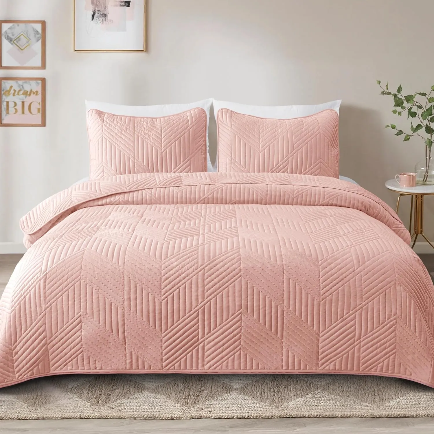 Exclusivo Mezcla Ultrasonic King Quilt Bedding Set, Lightweight Blush Pink Bedspreads Soft Modern Geometric Coverlet Set for All Seasons (1 Quilt and 2 Pillow Shams)