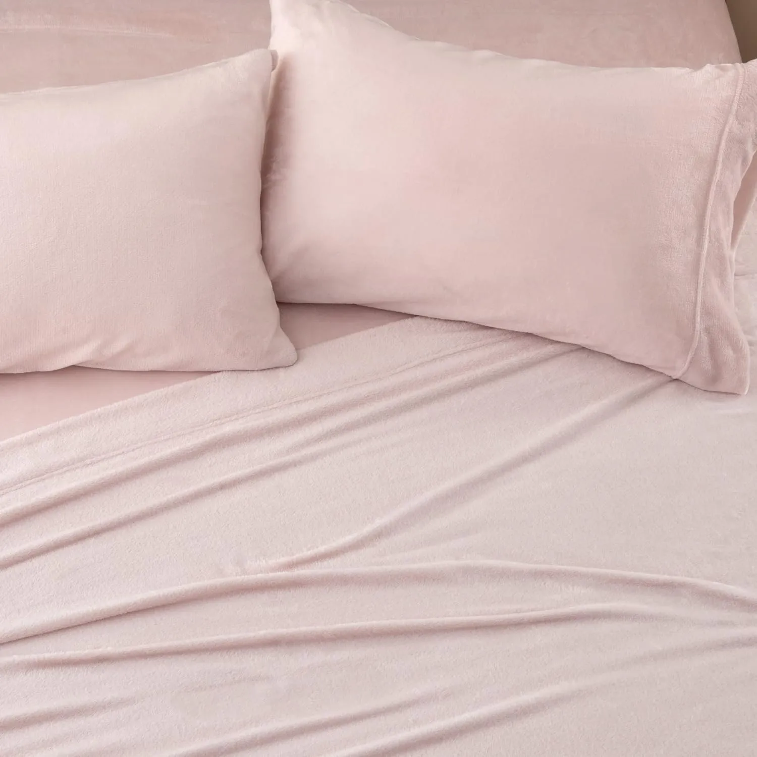 Great Bay Home Extra Soft Velvet Plush King Micro Fleece Sheet Set | Deluxe Microplush Non Pilling Sheets, Deep Pocket | Lavish Sherpa Velvet Luxe Collection (King, Blush Pink)