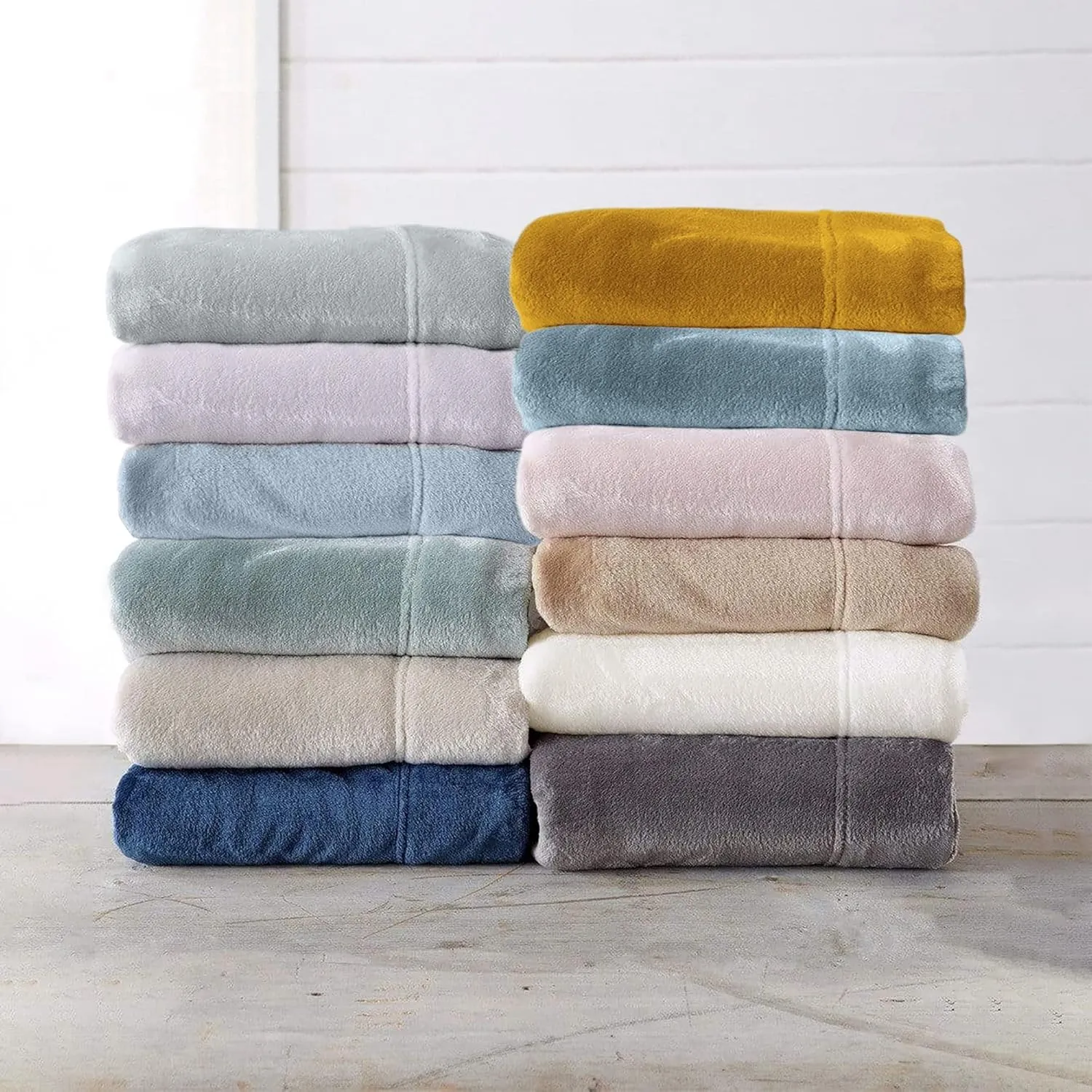 Great Bay Home Extra Soft Velvet Plush King Micro Fleece Sheet Set | Deluxe Microplush Non Pilling Sheets, Deep Pocket | Lavish Sherpa Velvet Luxe Collection (King, Blush Pink)