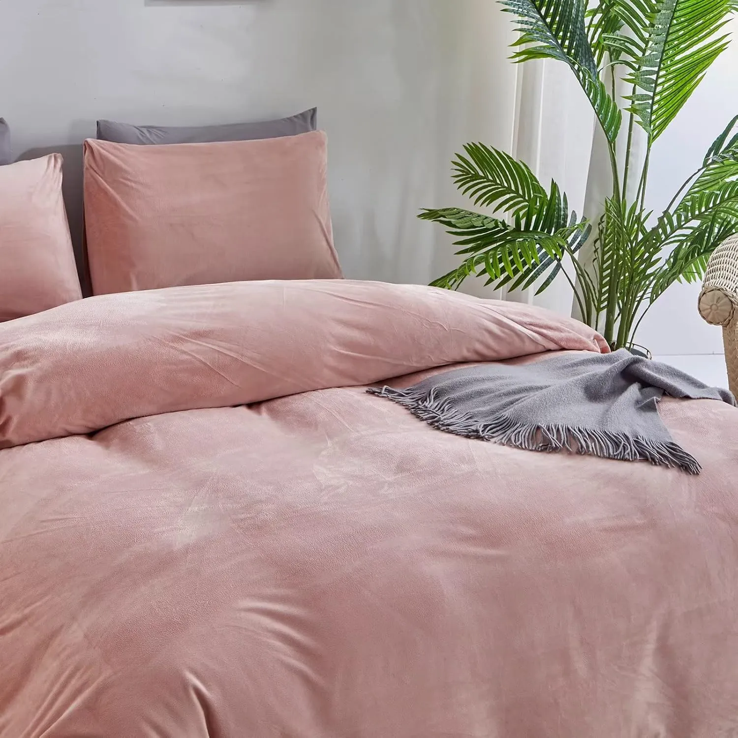 Houseri Velvet Pink Comforter Set Twin Girls Light Pink Fluffy Bedding Comforter Twin Size Kids Blush Pink Sherpa Fuzzy Bedding Sets Flannel Furry Rose Pink Comforter Twin Warm Bed Comforters Blanket