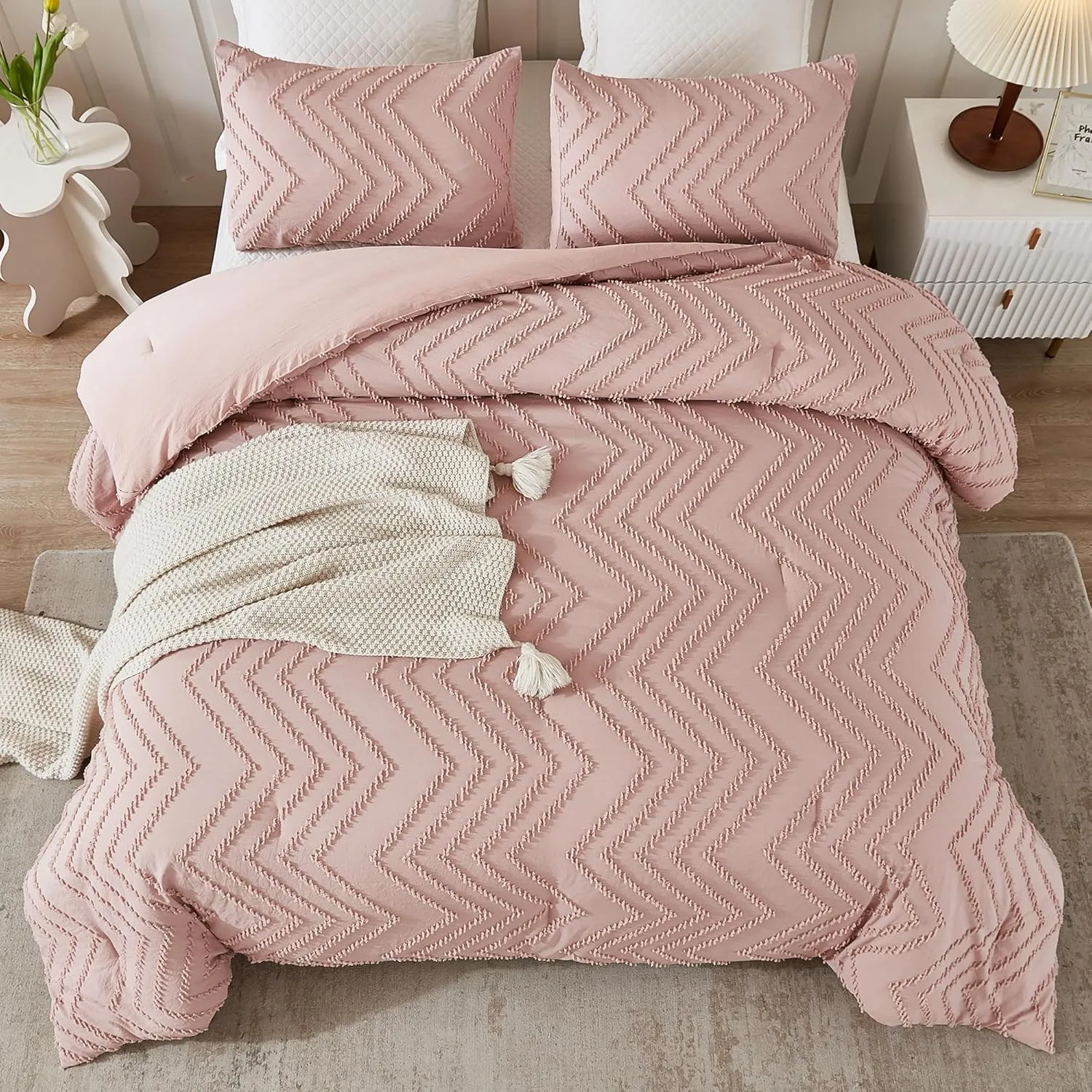 Litanika Blush Pink Queen Size Comforter Sets, 3 Pieces Lightweight Chevron Tufted Bedding Comforter Set, Fluffy Down Alternative Comforter Bed Set Gift Choice (90x90In Comforter and 2 Pillowcases)