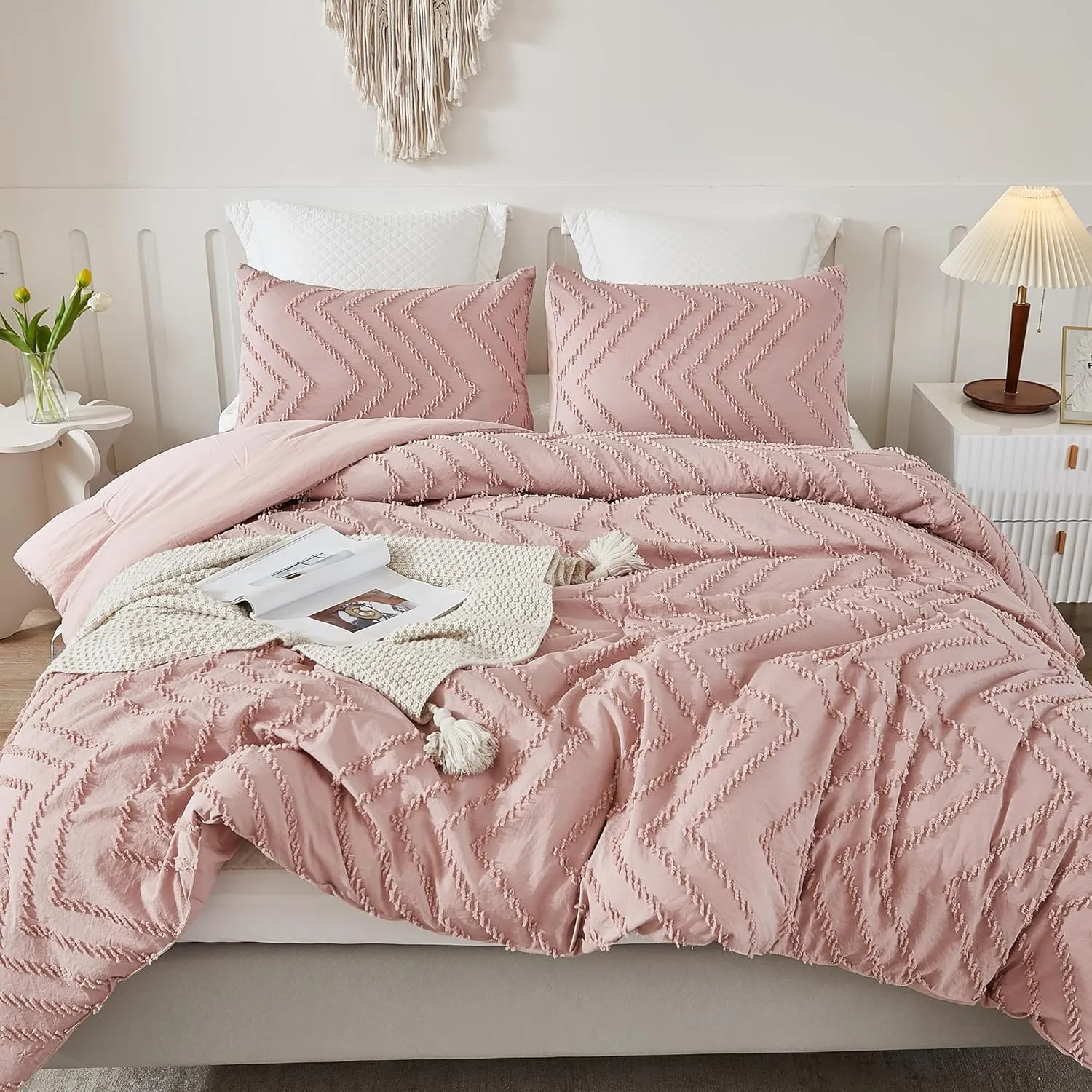 Litanika Blush Pink Queen Size Comforter Sets, 3 Pieces Lightweight Chevron Tufted Bedding Comforter Set, Fluffy Down Alternative Comforter Bed Set Gift Choice (90x90In Comforter and 2 Pillowcases)