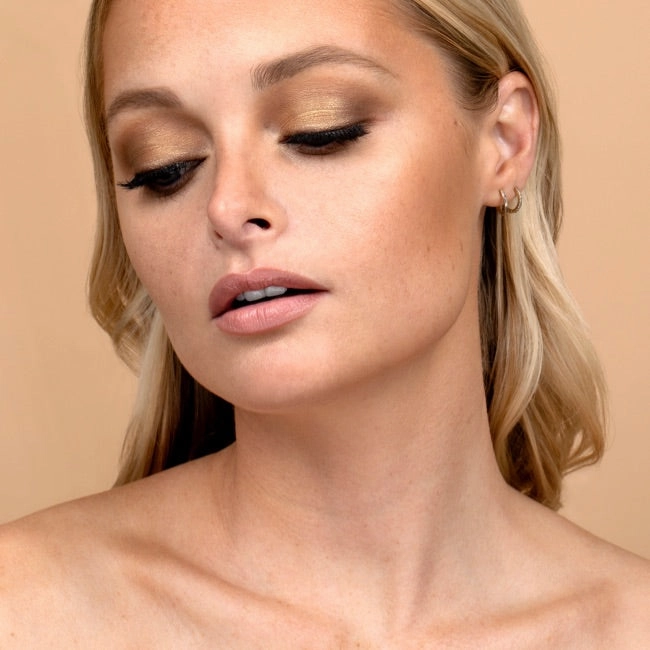 The One Talc-Free Eyeshadow Palette